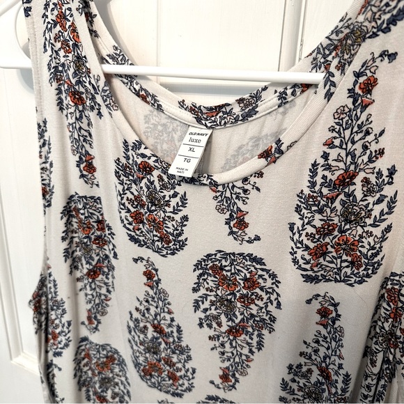 Old Navy Luxe Swing Tank - XL - Picture 2 of 3